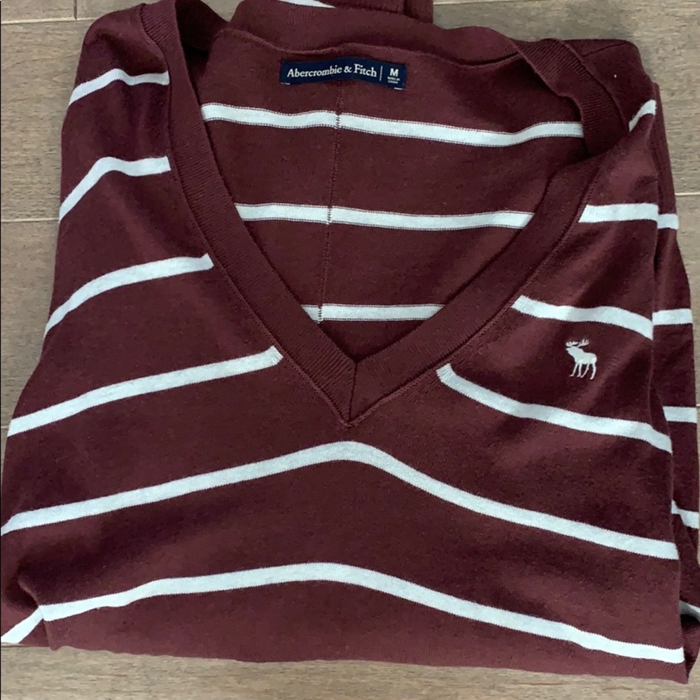 Abercrombie sweater never worn